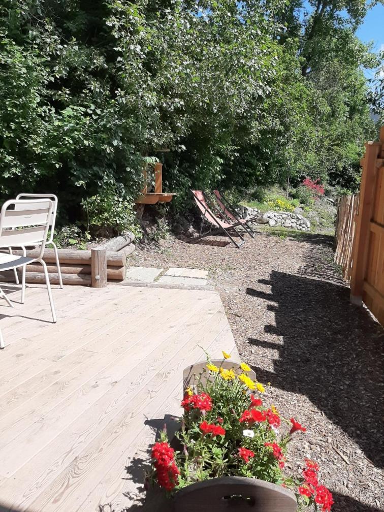 Petit Chalet Neuf Independant 2 Pers "La Cabane De Jean " Briançon Екстериор снимка
